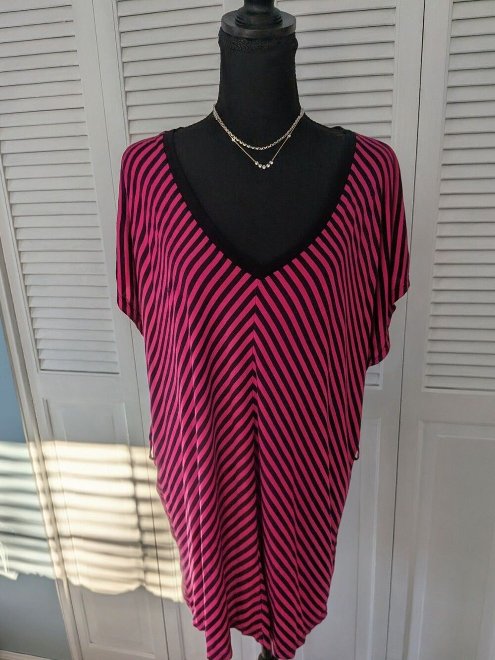 Faith 21 Top Women's 1X Deep Pink Black Striped V neck Tee Barbie Nautical Tunic
